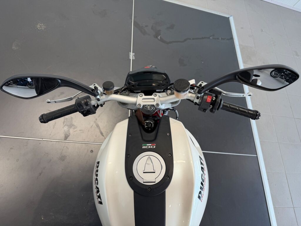 Ducati MONSTER 2011 