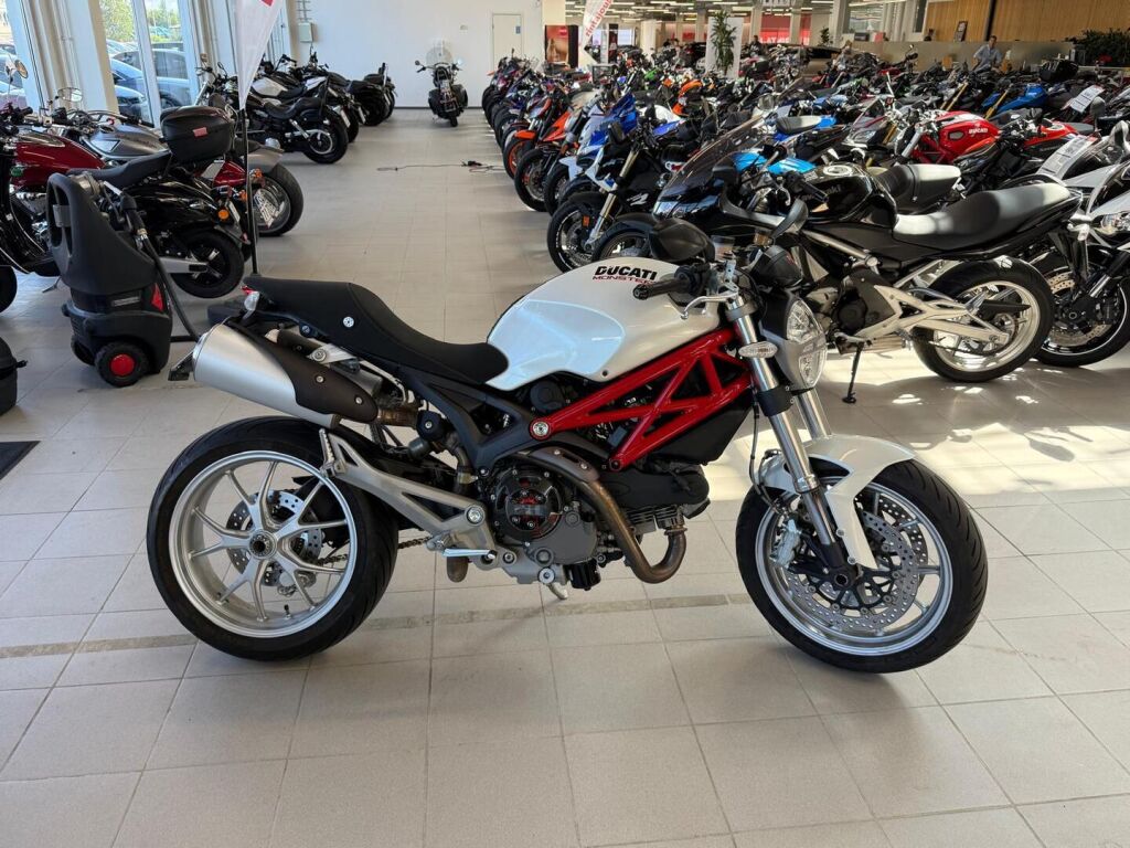 Ducati MONSTER 2011 