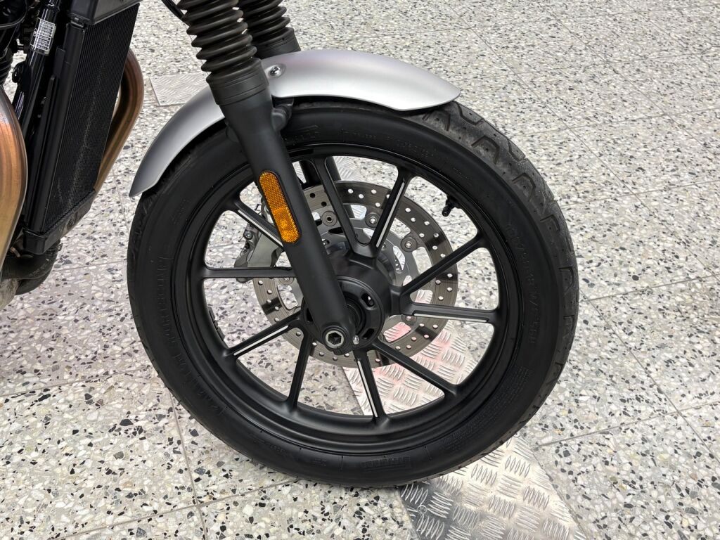 Triumph Street Twin 2023 