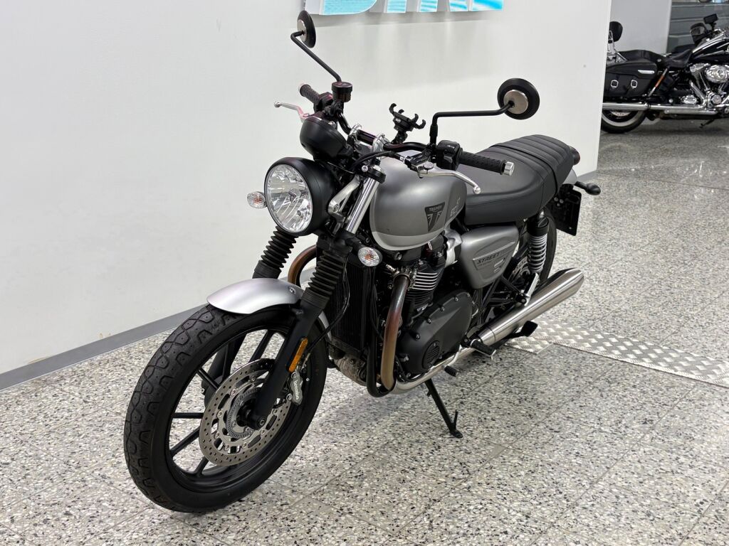 Triumph Street Twin 2023 