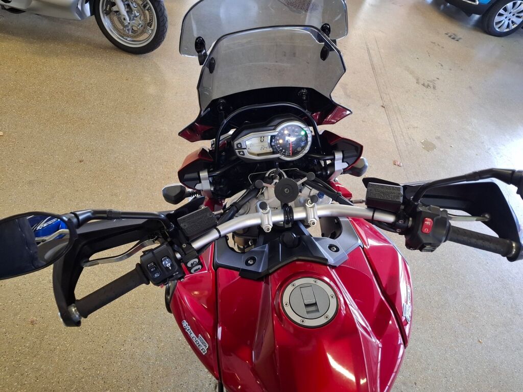 Triumph Tiger 2015 Punainen