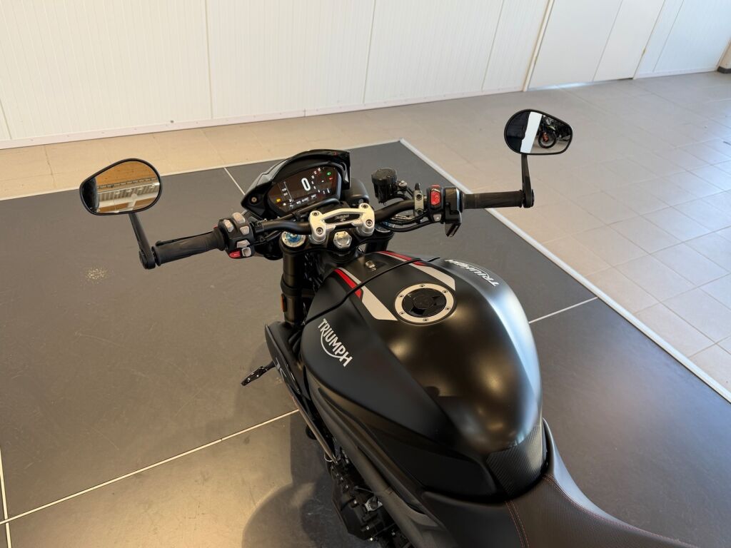 Triumph SPEED TRIPLE 2020 Musta