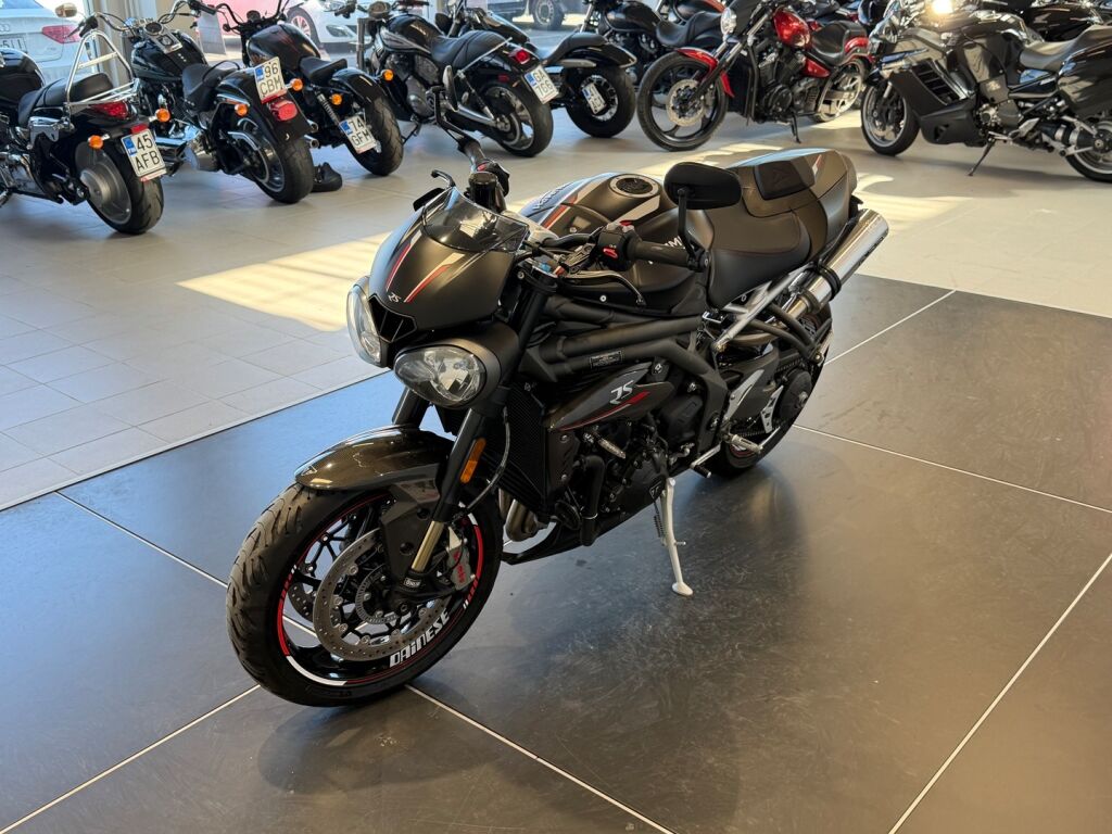 Triumph SPEED TRIPLE 2020 Musta
