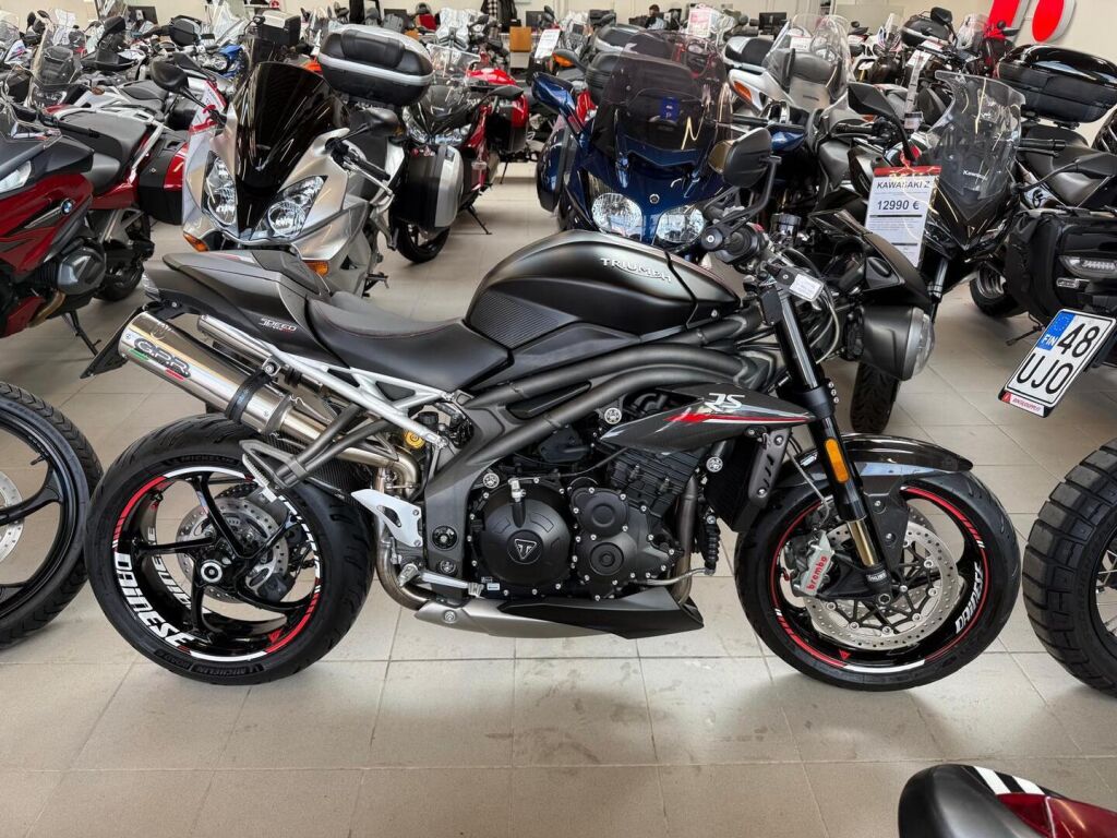 Triumph SPEED TRIPLE 2020 Musta