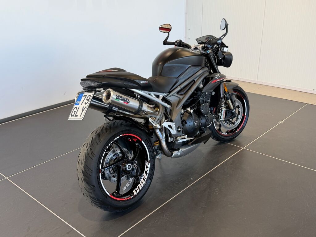 Triumph SPEED TRIPLE 2020 Musta
