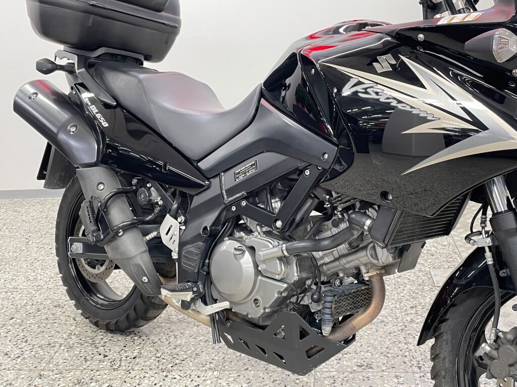 Suzuki DL 2011 Musta