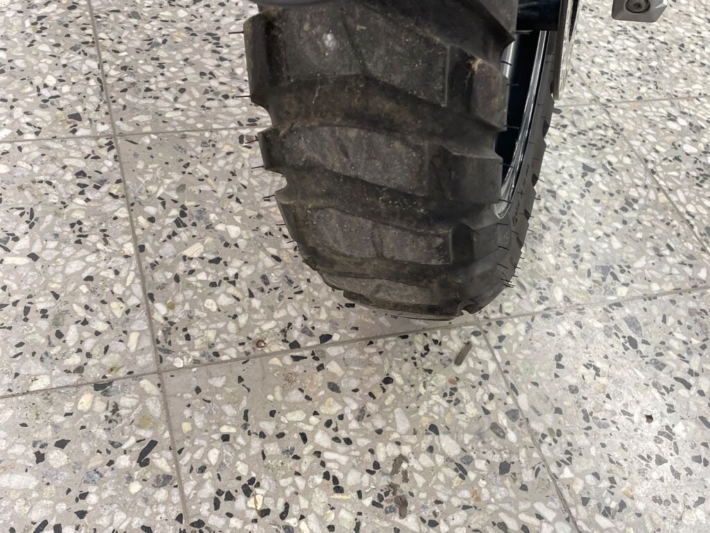 Suzuki DL 2011 Musta