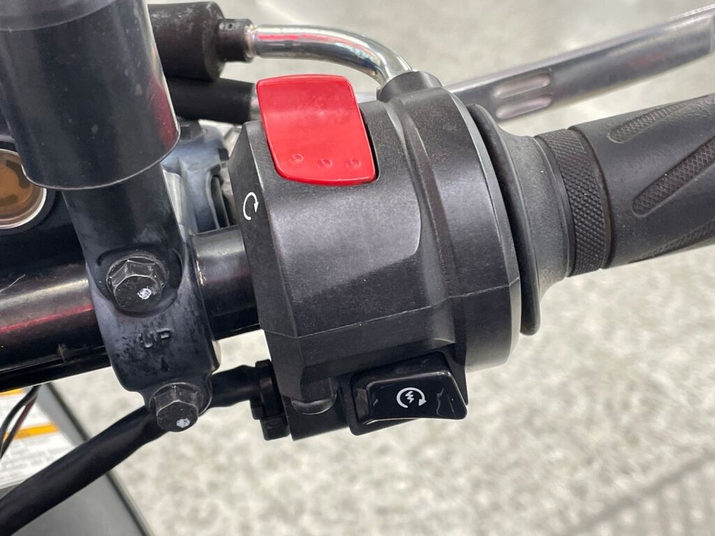 Suzuki DL 2011 Musta