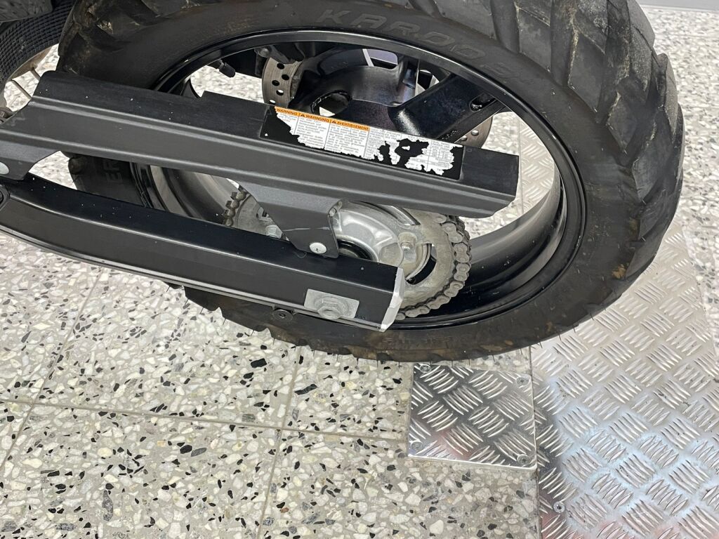 Suzuki DL 2011 Musta