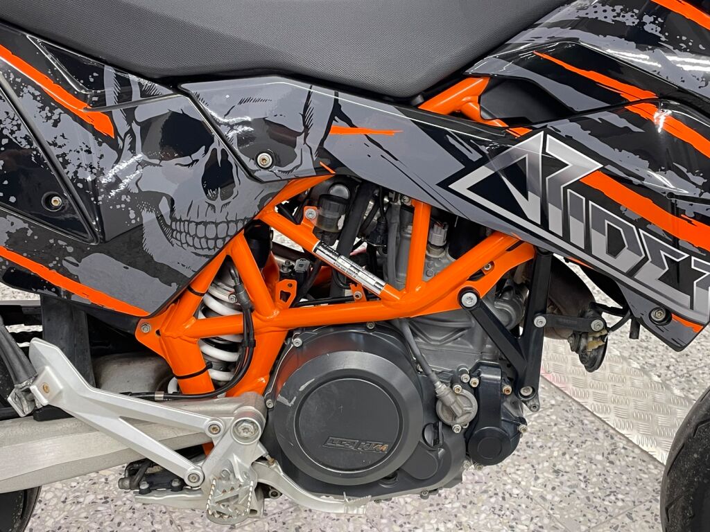 Ktm 690 2015 Oranssi