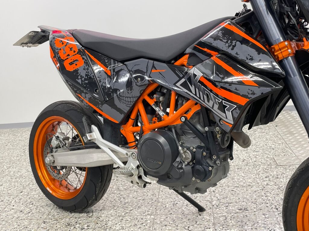 Ktm 690 2015 Oranssi
