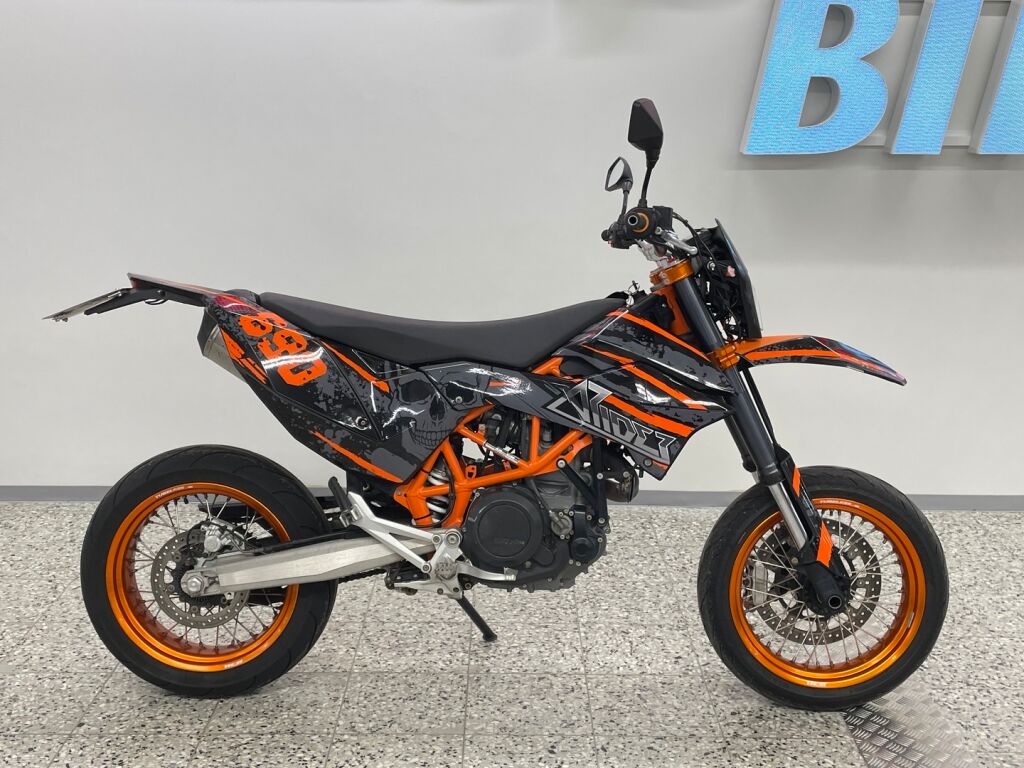 Ktm 690 2015 Oranssi