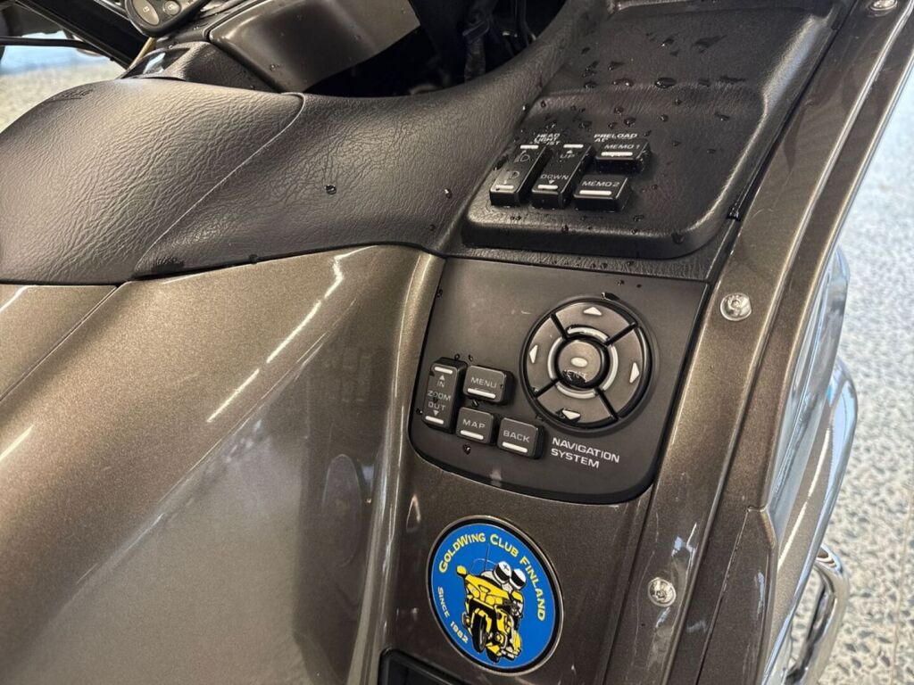 Honda GL 2011 