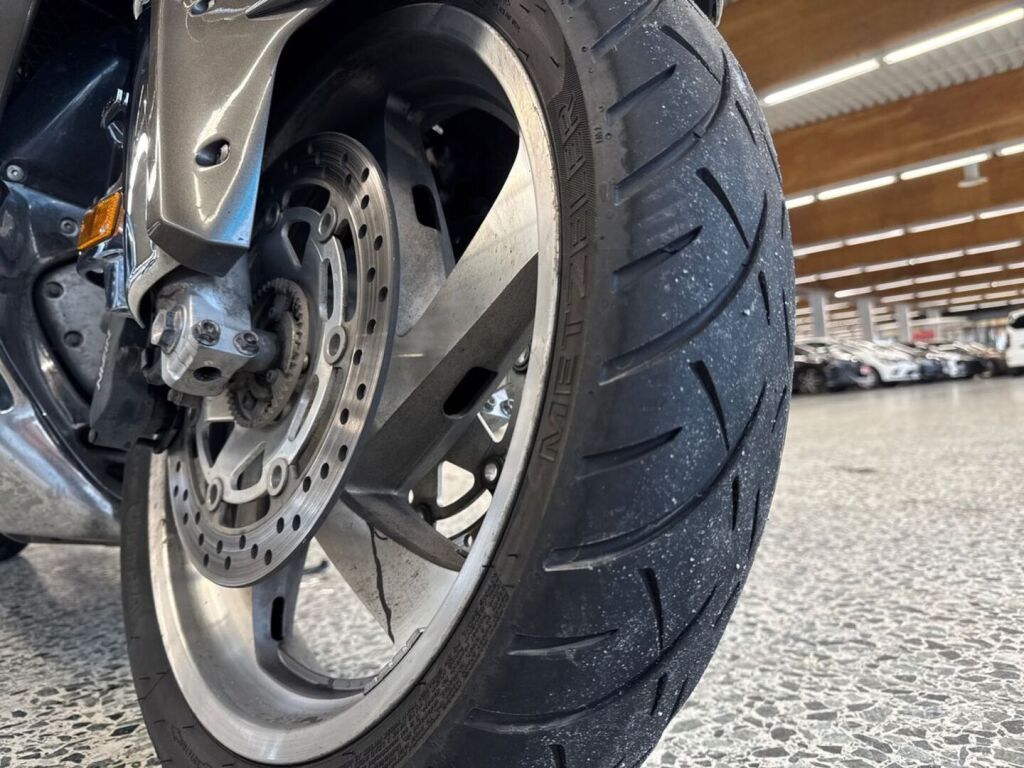 Honda GL 2011 