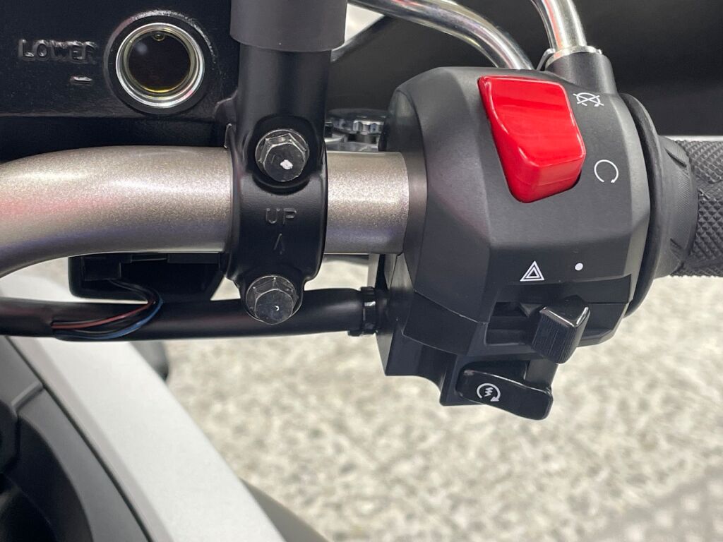 Suzuki DL 2024 