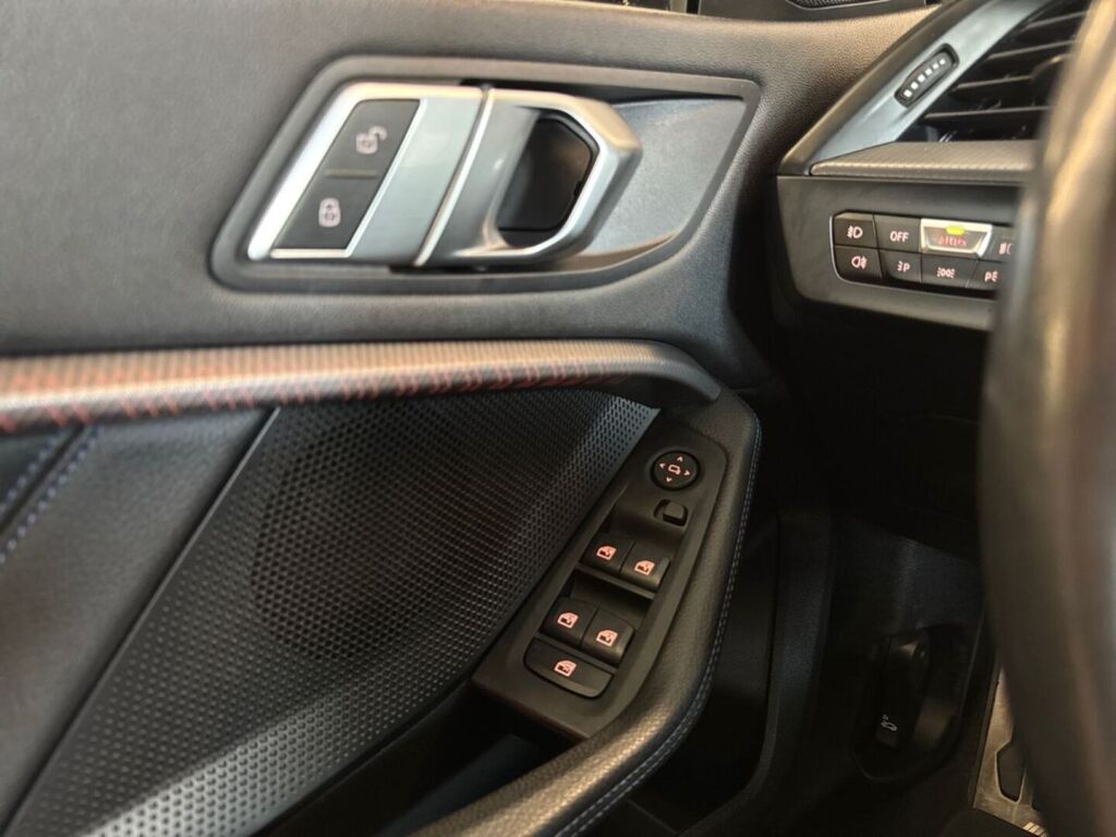 BMW 218 2021 Valkoinen