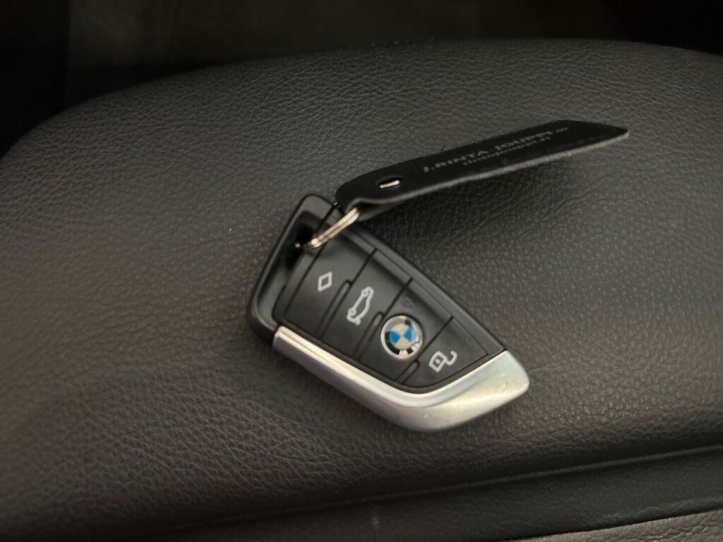 BMW 218 2021 Valkoinen