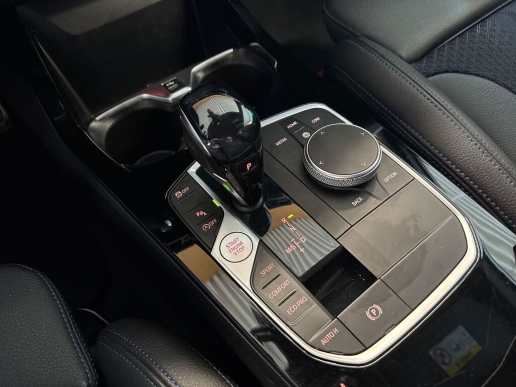BMW 218 2021 Valkoinen