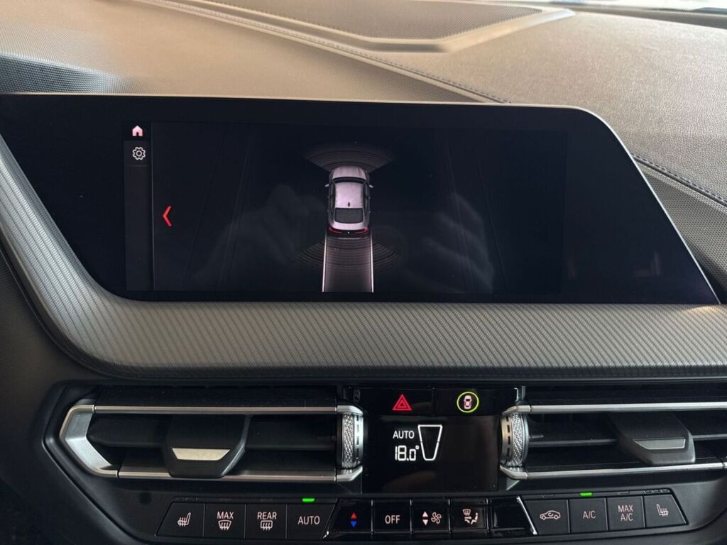 BMW 218 2021 Valkoinen