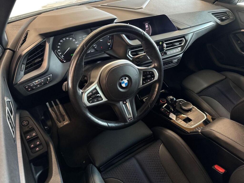 BMW 218 2021 Valkoinen