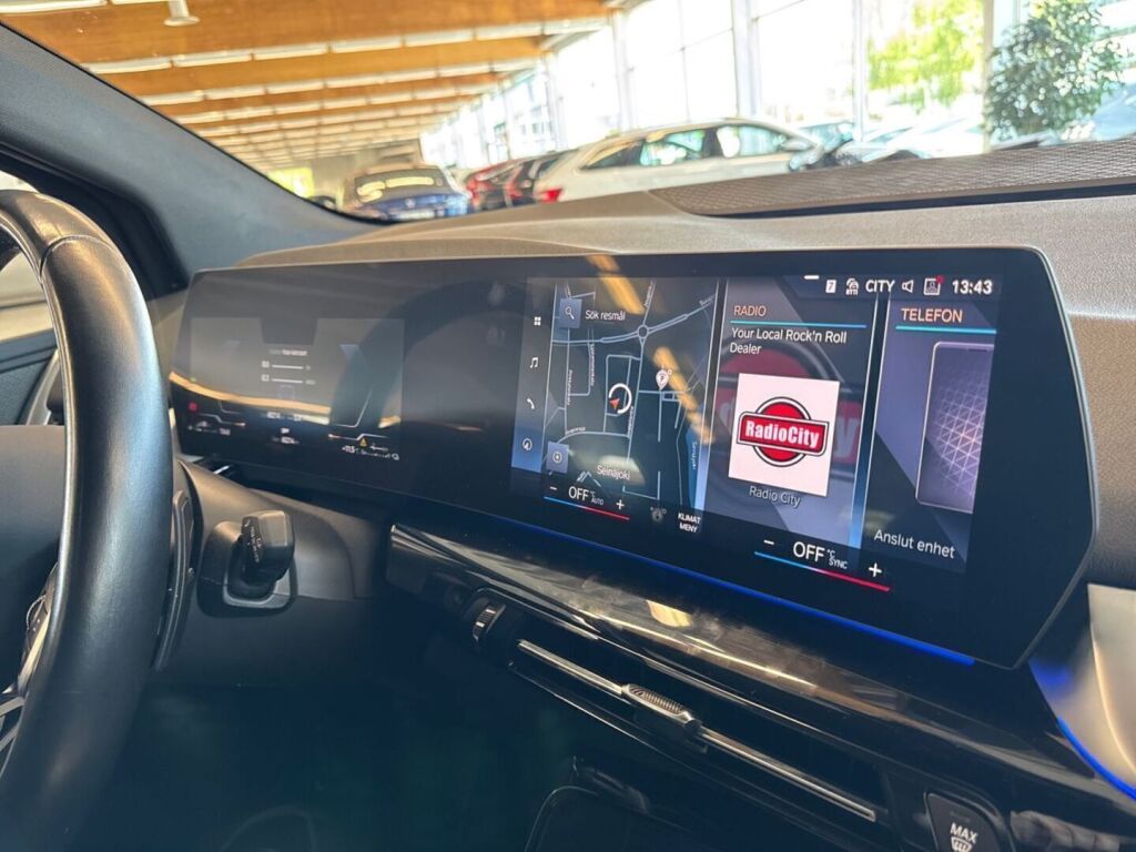 BMW 225 2023 Sininen