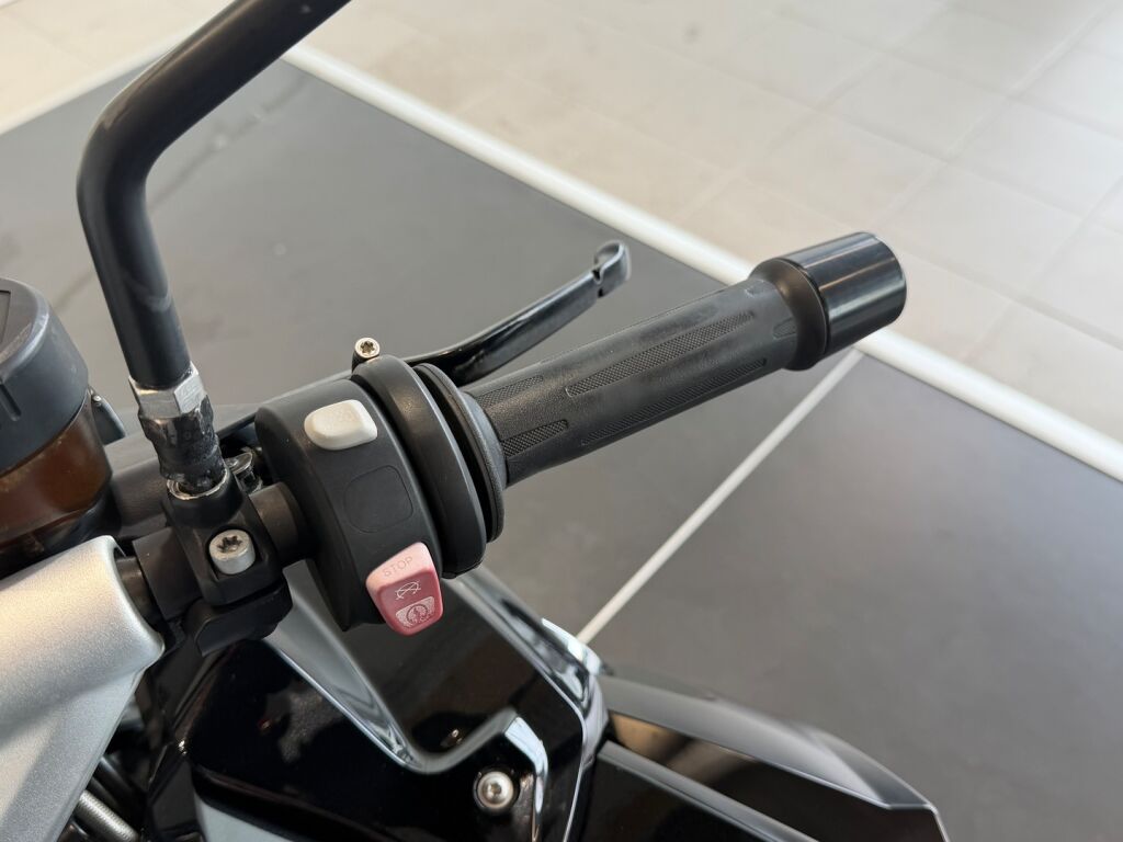 BMW K 2013 Musta