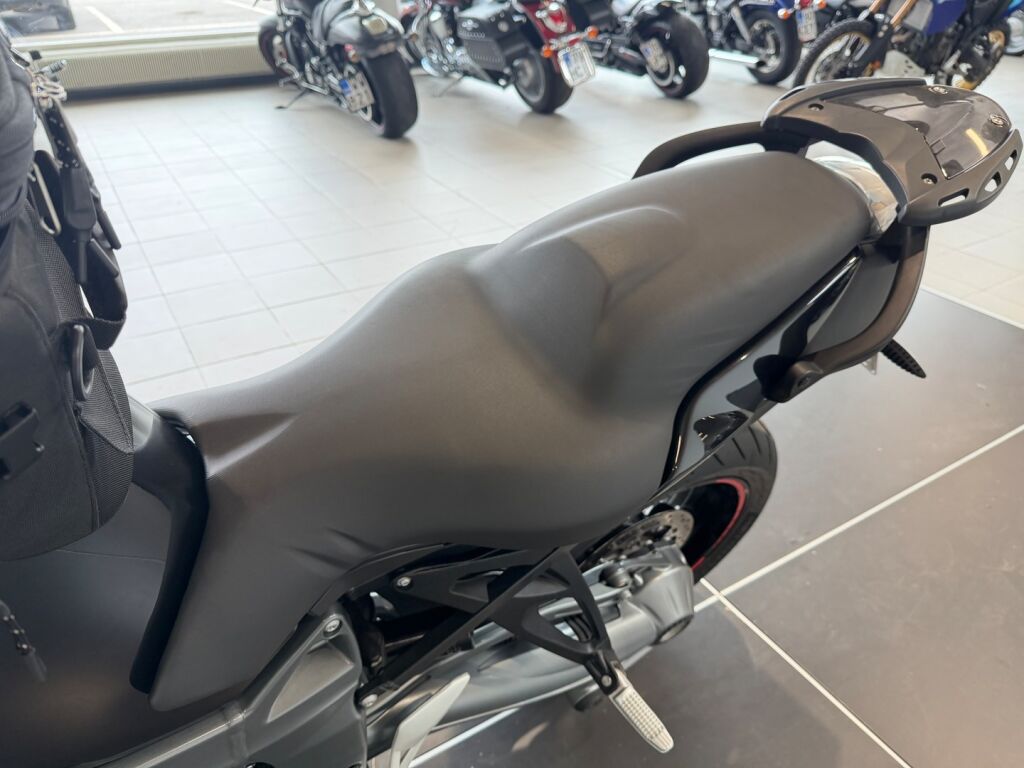 BMW K 2013 Musta