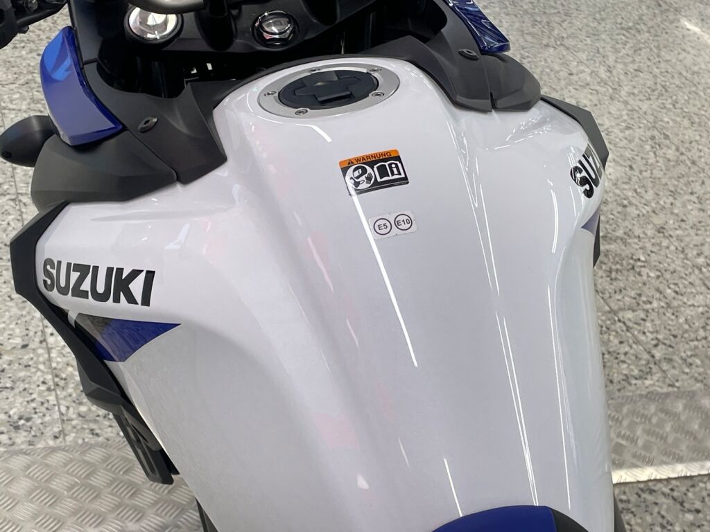 Suzuki DL 2024 