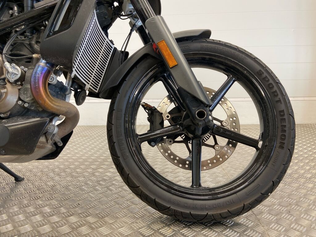 Husqvarna Svartpilen 2019 