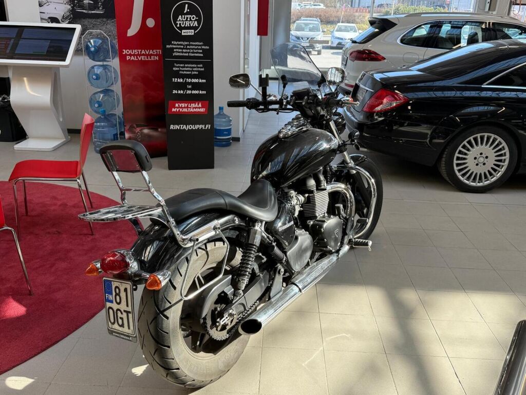 Triumph SPEEDMASTER 2016 