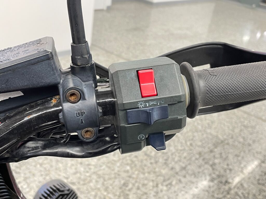 Kawasaki KLE 2000 Punainen