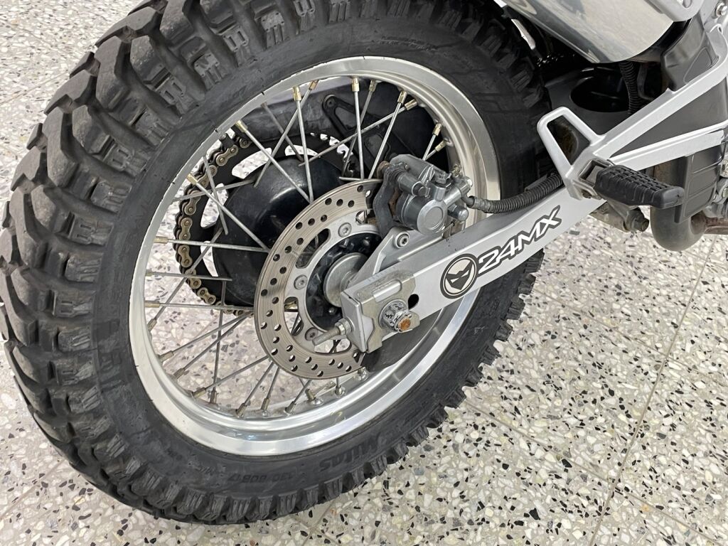 Kawasaki KLE 2000 Punainen