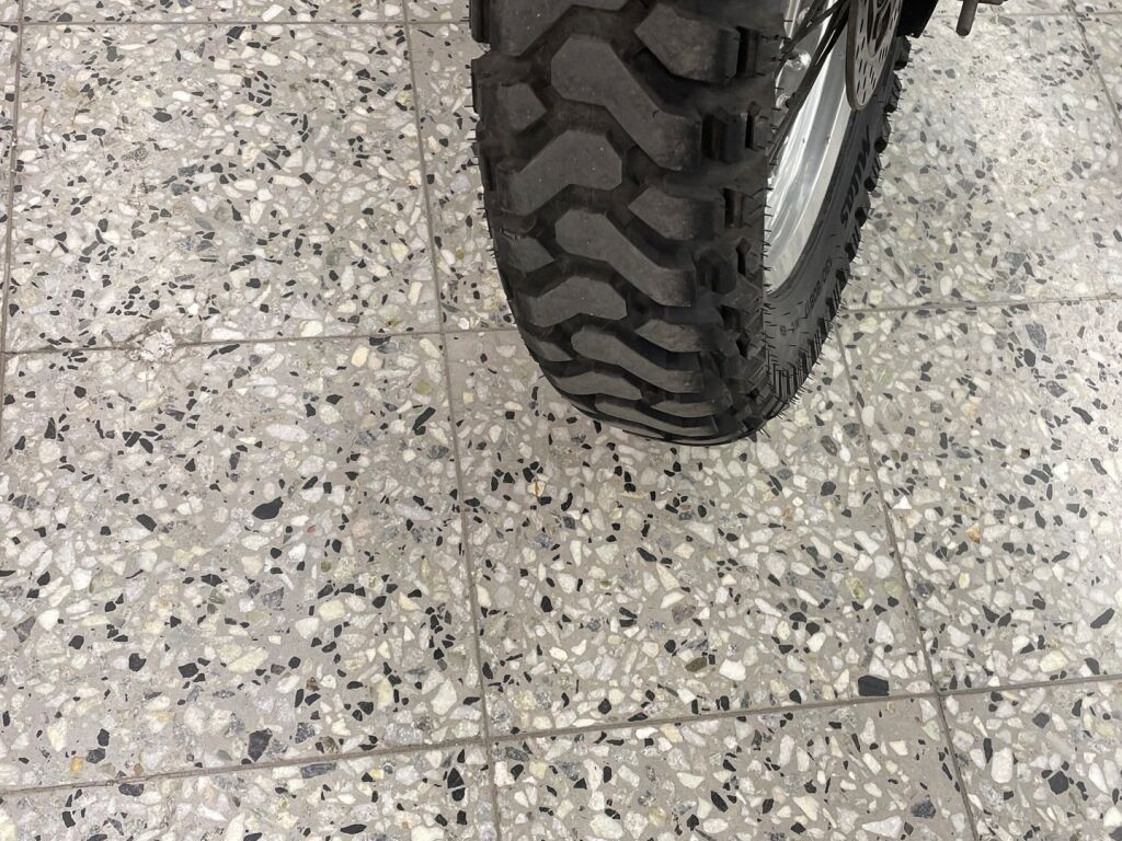 Kawasaki KLE 2000 Punainen
