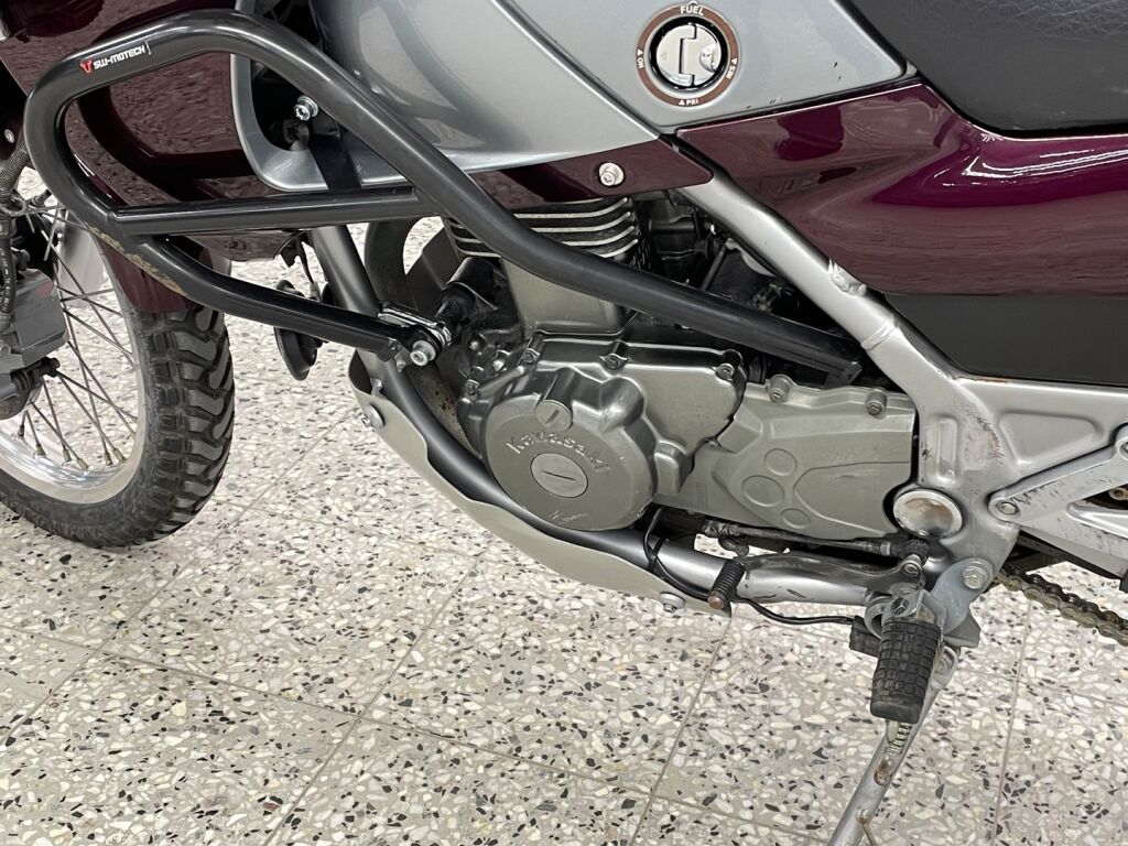 Kawasaki KLE 2000 Punainen