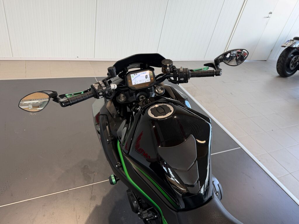 Kawasaki Z 2020 Musta