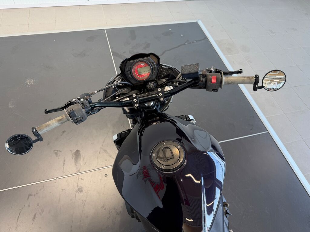 Kawasaki Z 2004 Musta