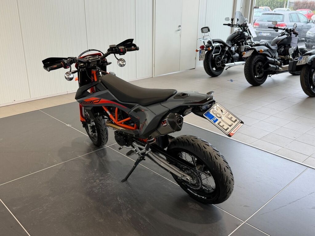 Ktm 690 2022 