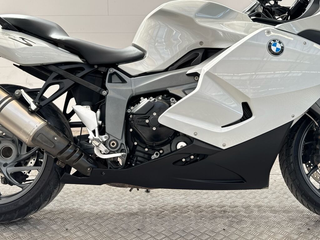 BMW K 2010 Valkoinen