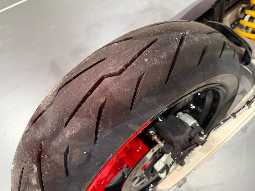 Ducati HYPERMOTARD 2025 