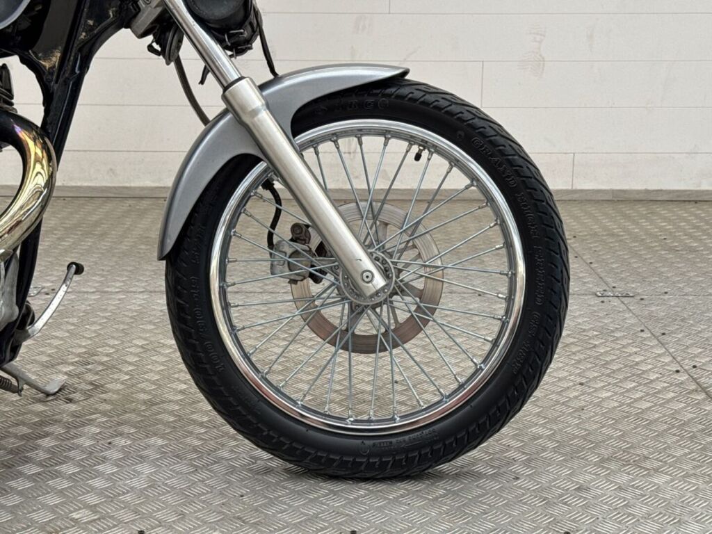 Suzuki LS 1997 Harmaa