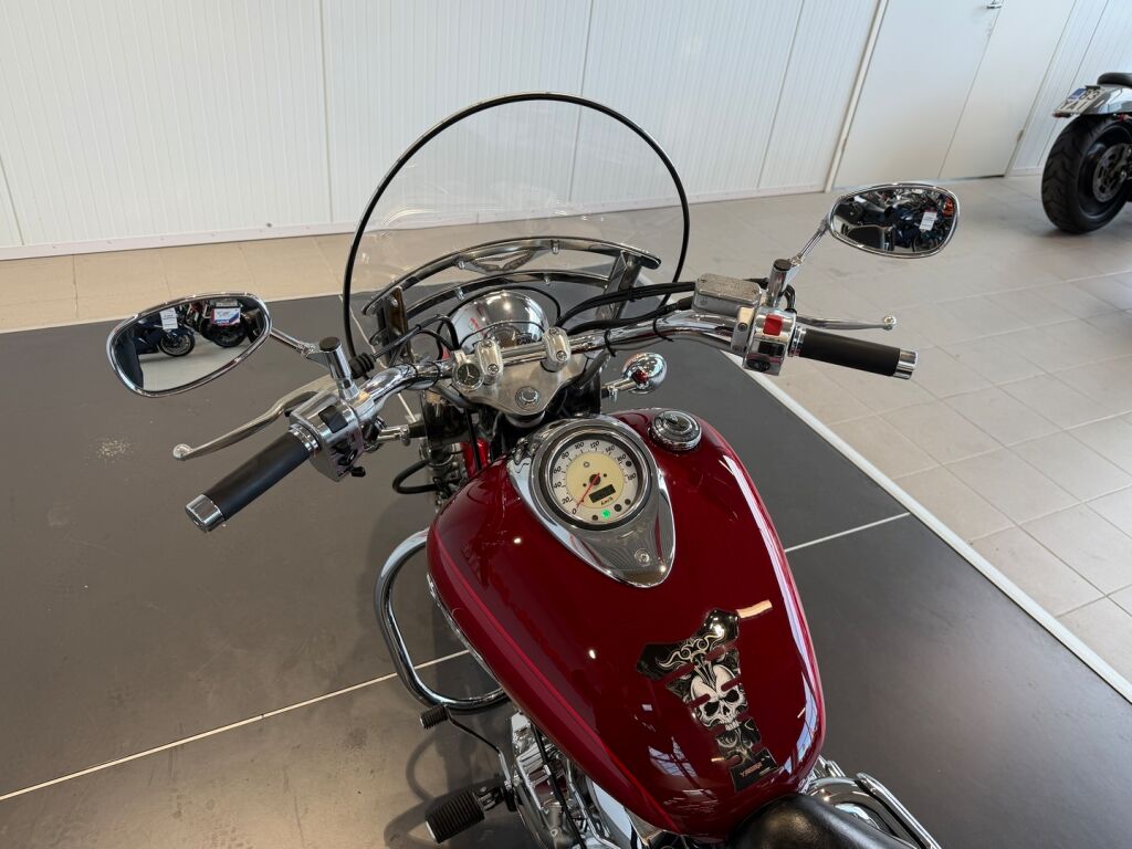 Yamaha XVS 2000 Punainen
