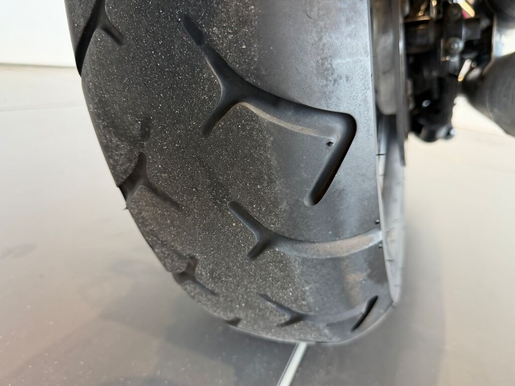 Yamaha XVS 2000 Punainen