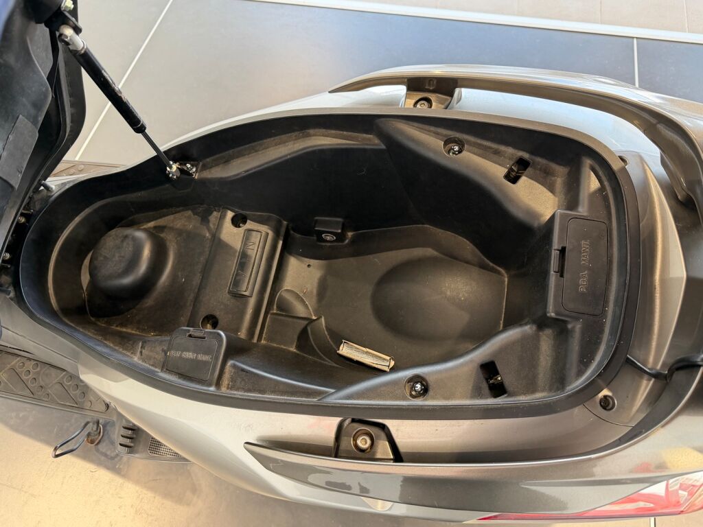 Kymco DOWNTOWN 2012 Harmaa