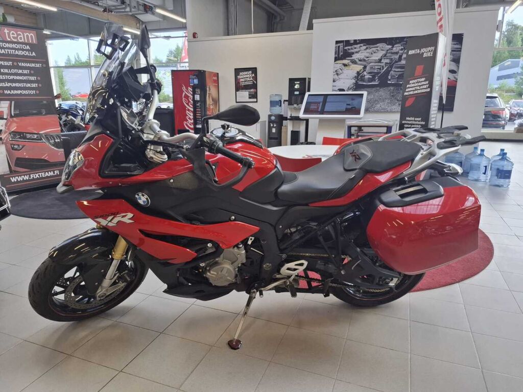 BMW S 2016 