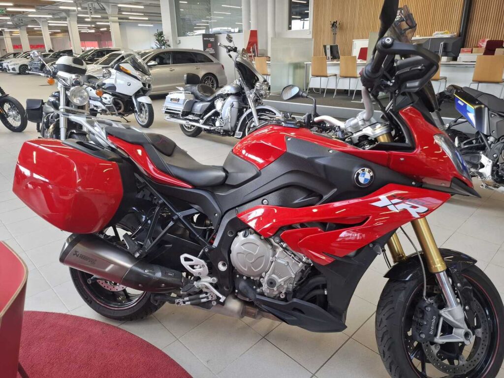 BMW S 2016 