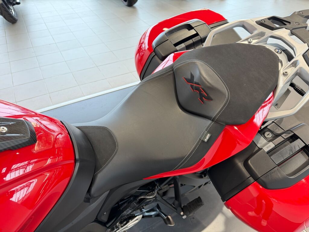 BMW S 2016 