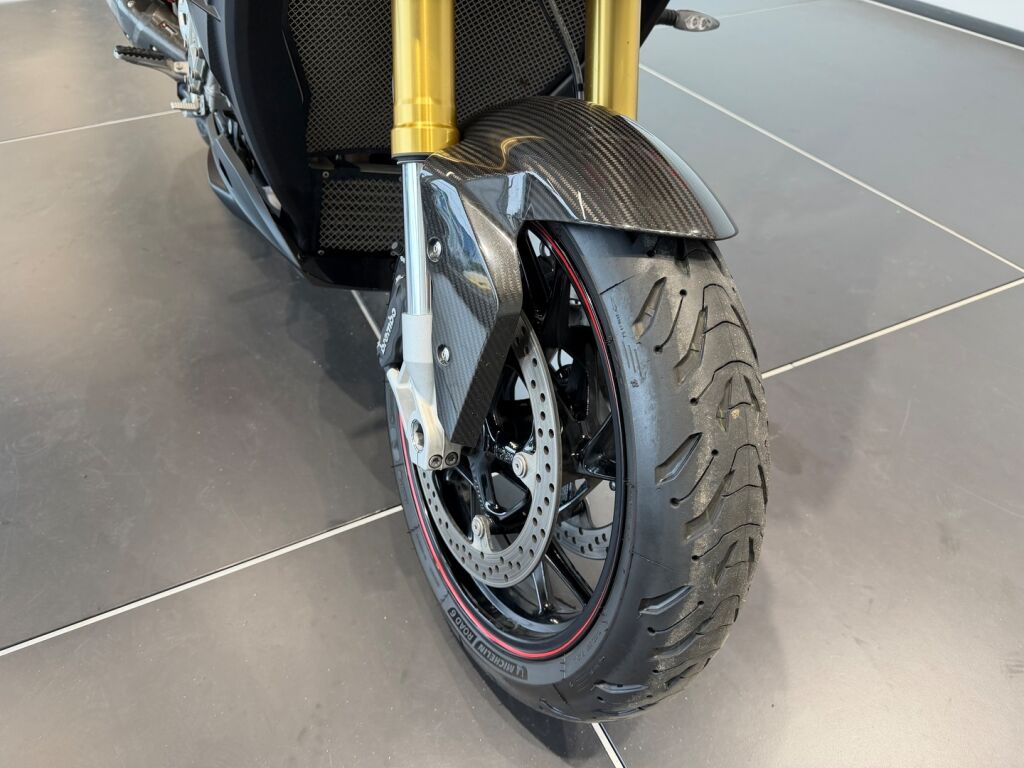 BMW S 2016 