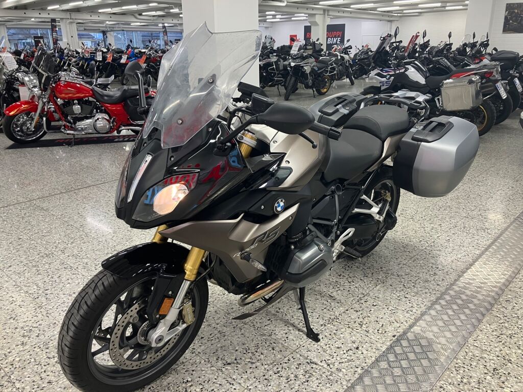 BMW R 2018 moniväri