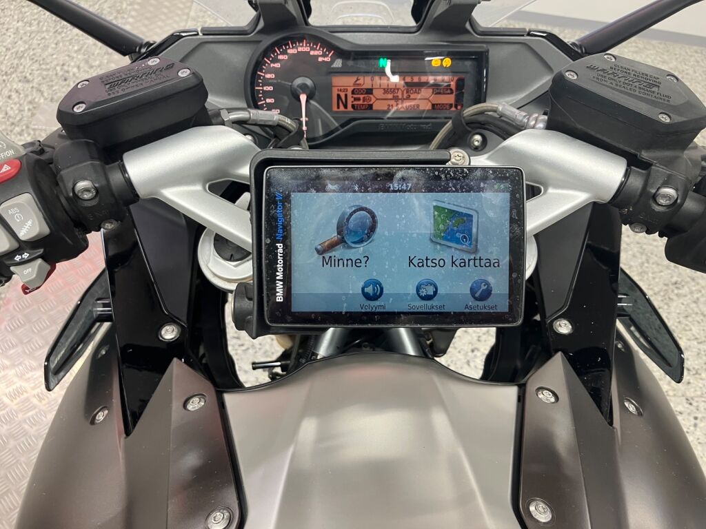 BMW R 2018 moniväri