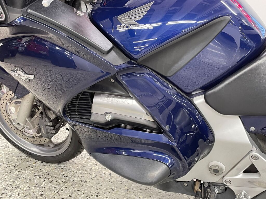 Honda ST 2004 Sininen